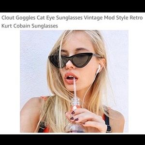 Black Vintage Cateye Sunglasses